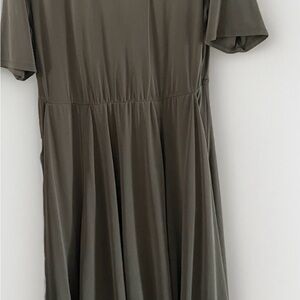 Torrid 1 (size 16/18) olive green fit&flare dress w/ pockets